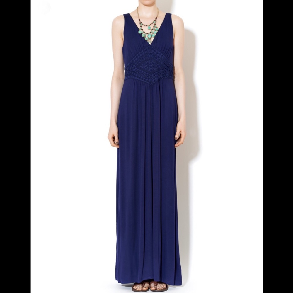 NWT Spense Maxi Dress with crochet medallion L